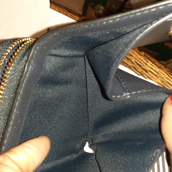 COACH DK BLUE LEATHER TRIFOLD WALLET NWOT - Picture 8 of 10